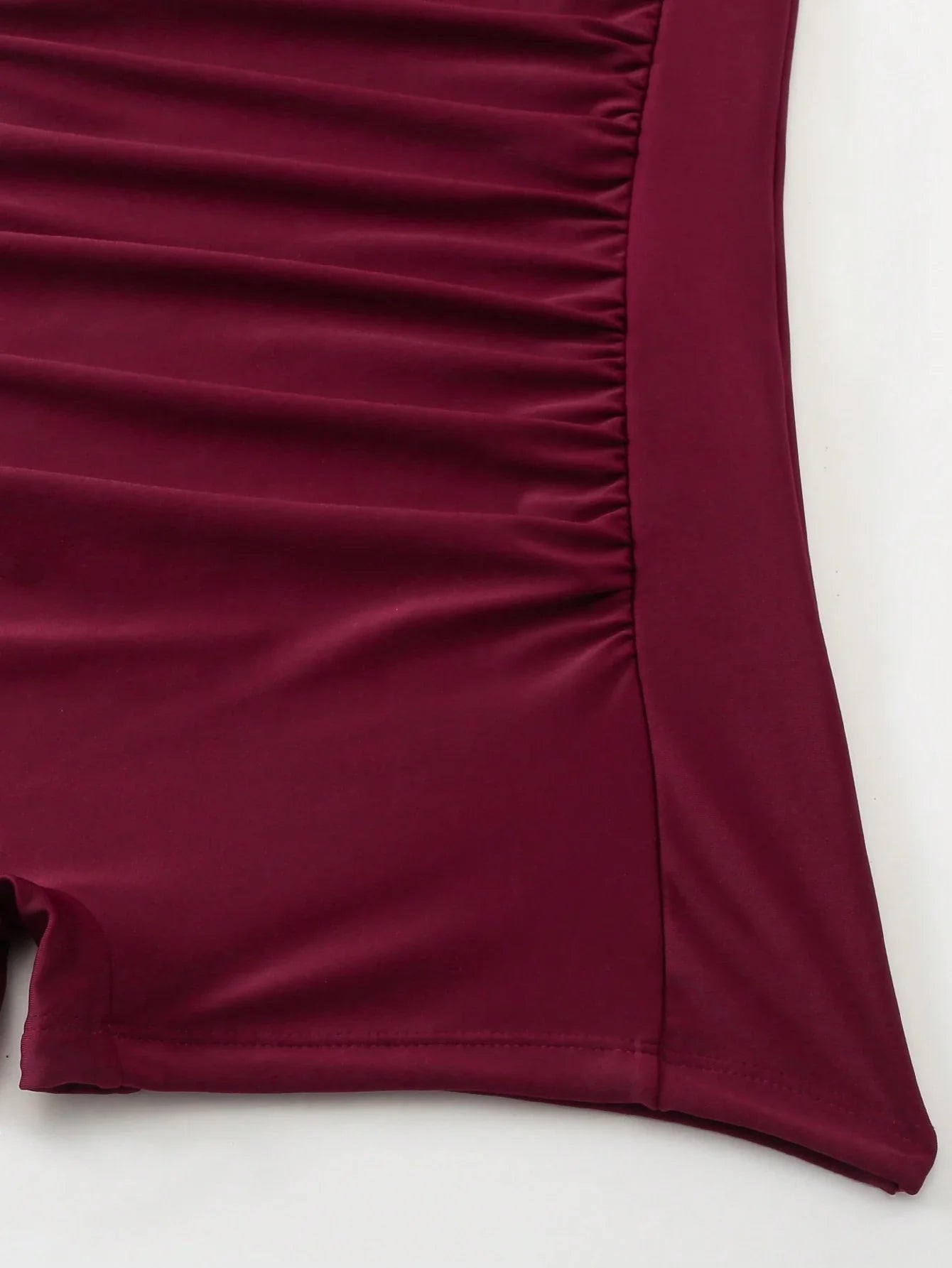 Maiô Retrô Com Shorts