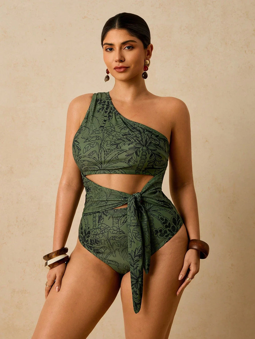 Maiô Elegante Plantas Plus Size