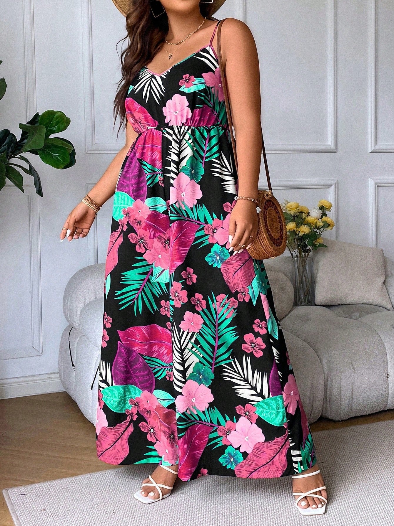 Macacão Plus Size Floral Alinne