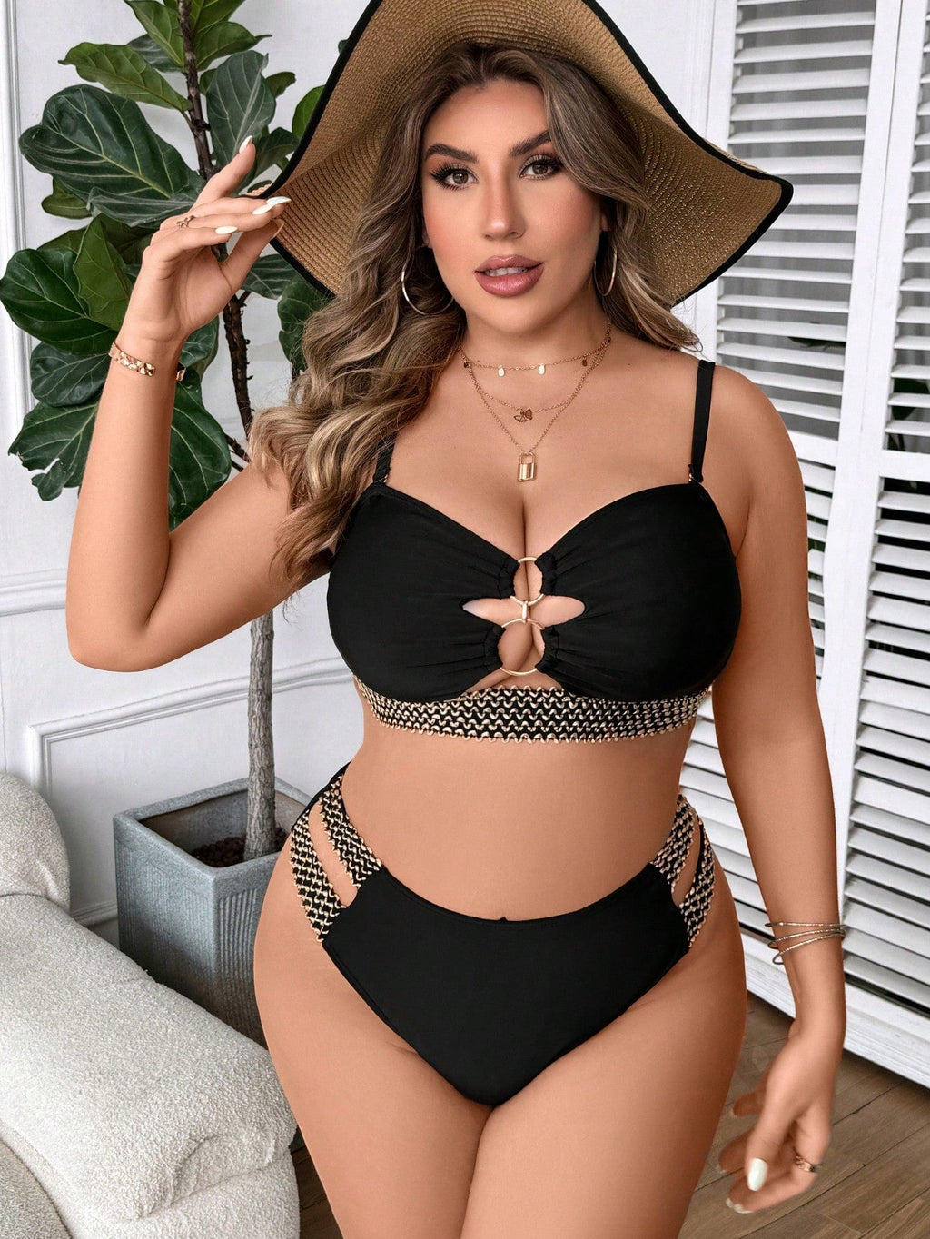 Biquíni Plus Size - Recortes e Detalhes Sofisticados G2